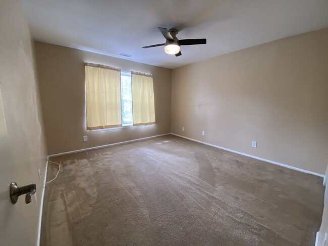 Building Photo - 1716B Ralston Dr