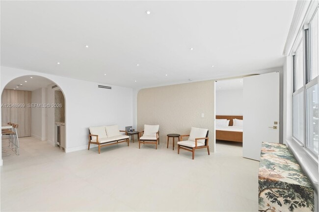 Building Photo - 9511 Collins Ave