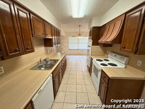 Building Photo - 4638 Shavano Woods