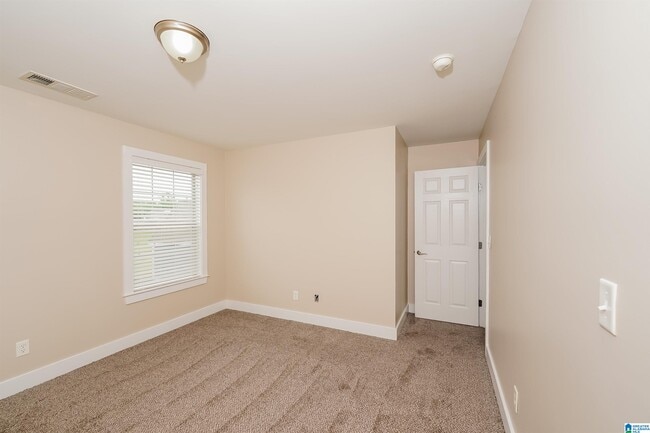 Building Photo - 1069 Kelly Creek Way