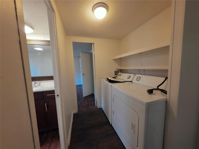 Building Photo - 1504 Citation Cir