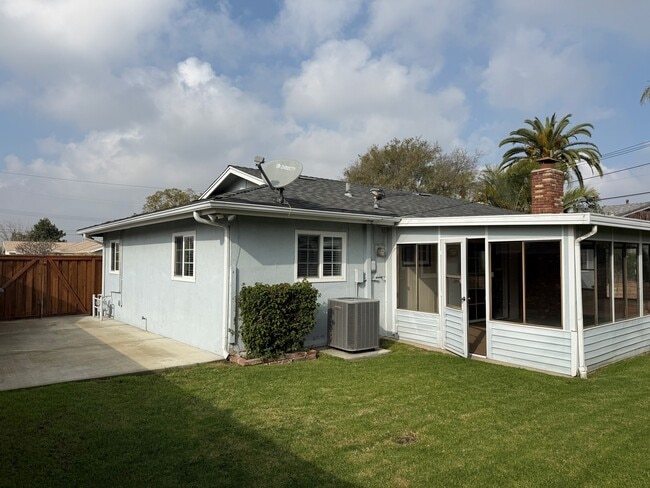 Building Photo - 2777 N Galley St