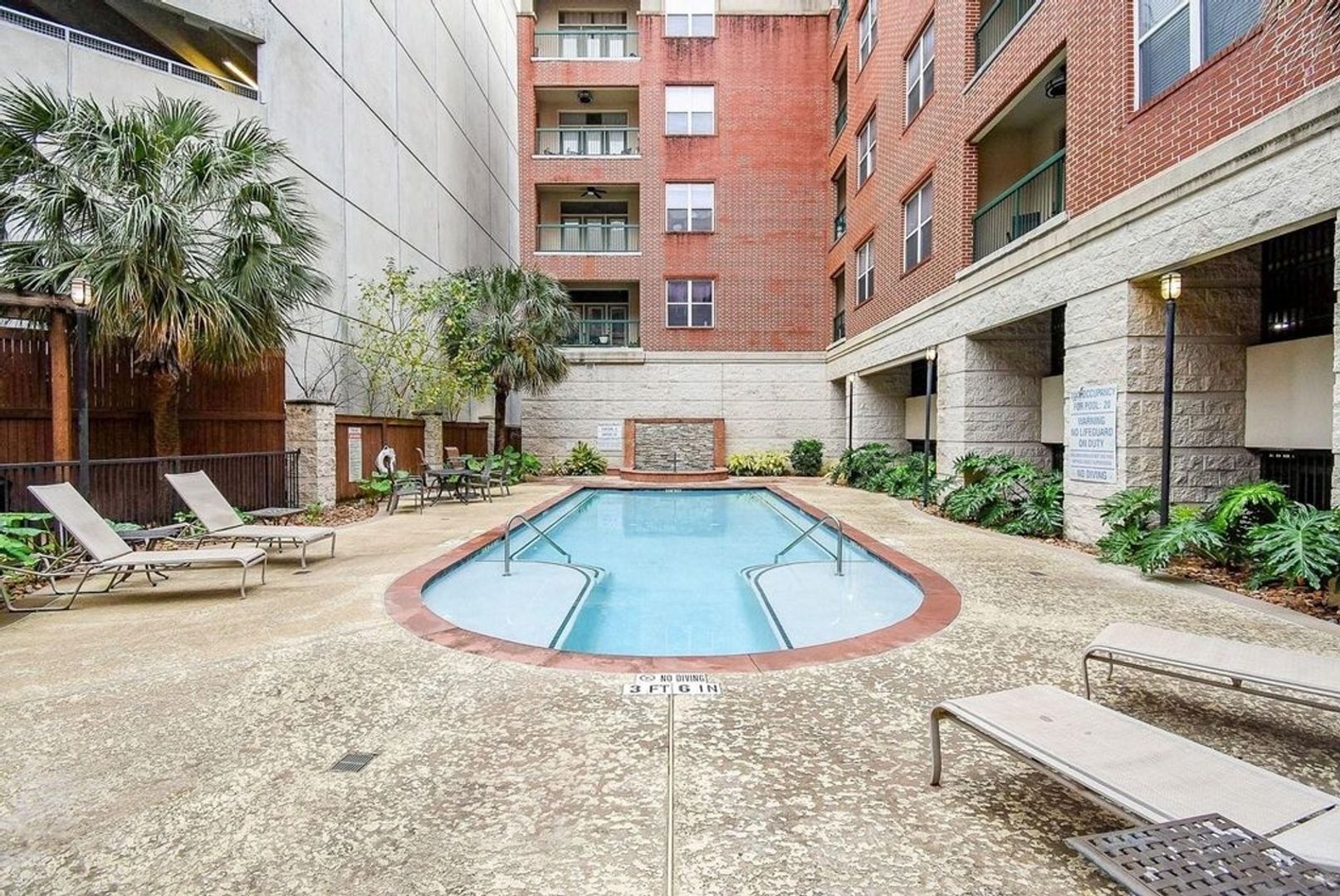 Building Photo - 300 St Joseph Pkwy