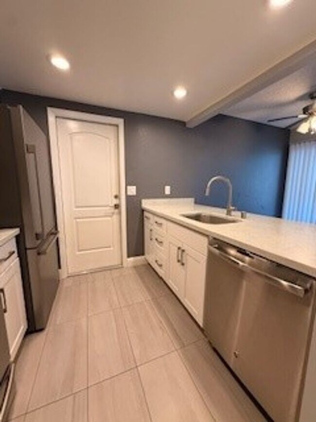 Building Photo - Eldorado on the Park