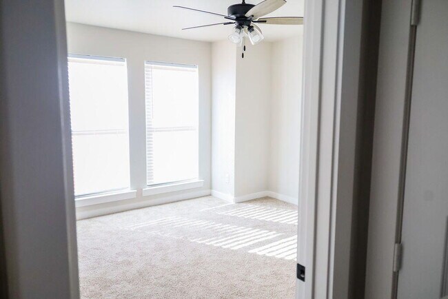 Building Photo - 2916 Corpus Ave