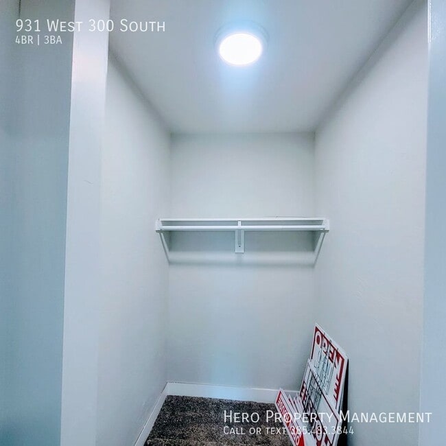 Building Photo - 931 W 300 S