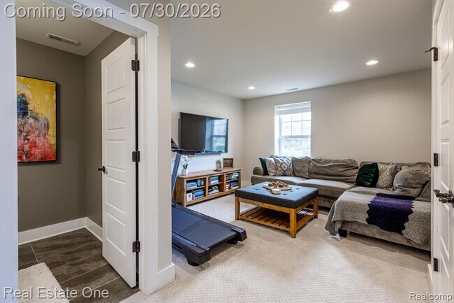Building Photo - 2785 Hartwick Dr