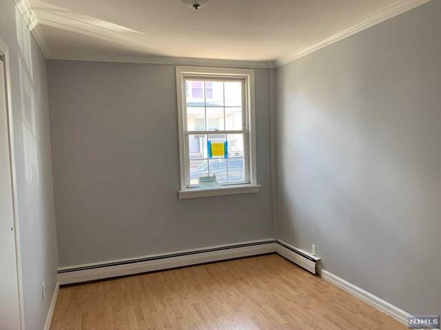 Building Photo - 214 William St