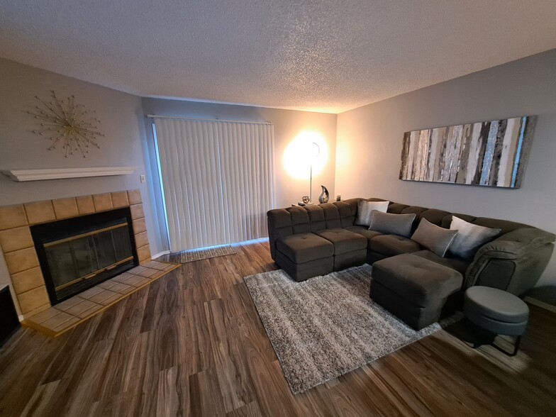 Building Photo - 1241 Firefly Cir