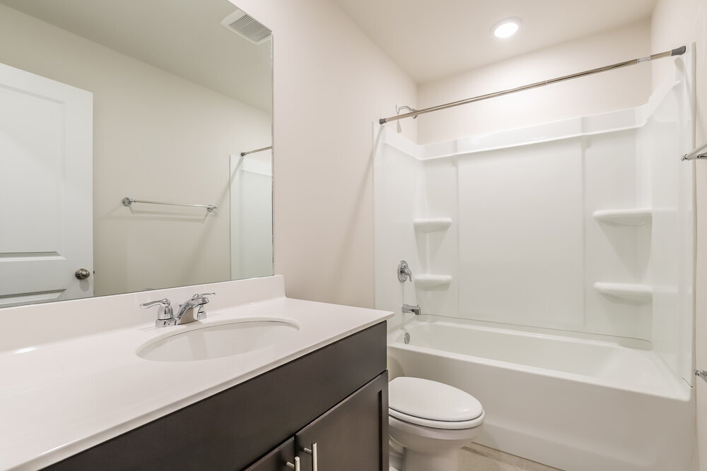 Building Photo - 323 Magnolia Dr