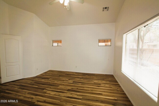Building Photo - 25735 W Elwood St