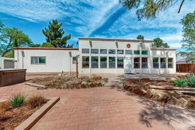 Building Photo - 4112 Cherrydale Ct NW