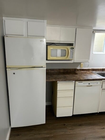 Building Photo - 918 Oak St