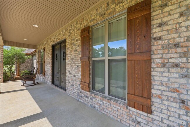 Building Photo - 4072 MS-471