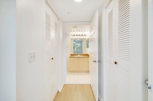 Building Photo - 4151 San Marino Blvd
