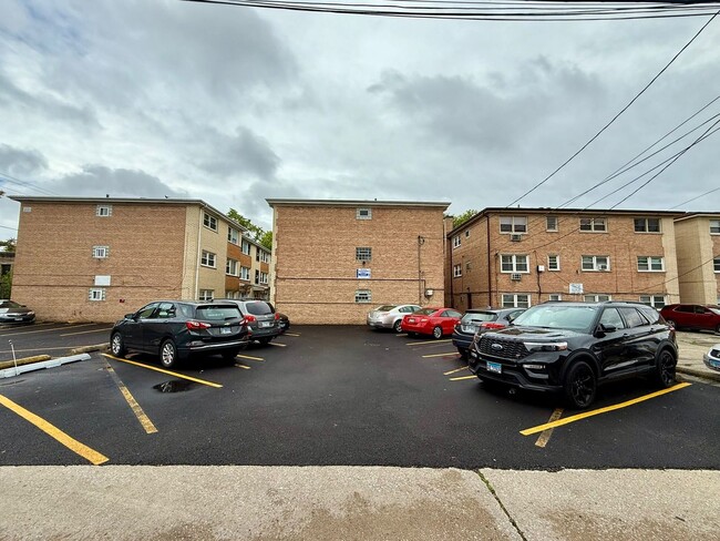 Building Photo - 4923 N Lester Ave