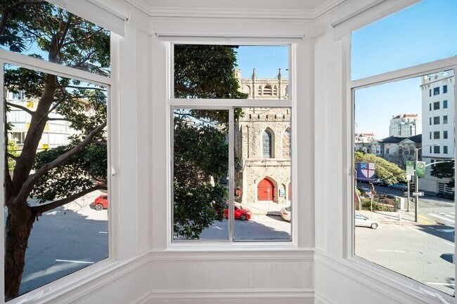 Building Photo - 1619 Gough St