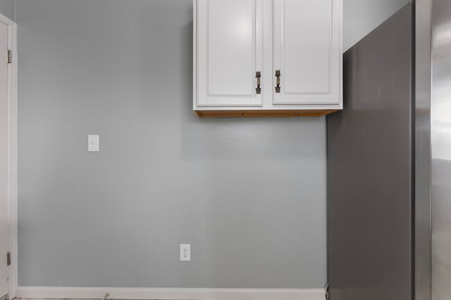 Building Photo - 703 SW 7 St