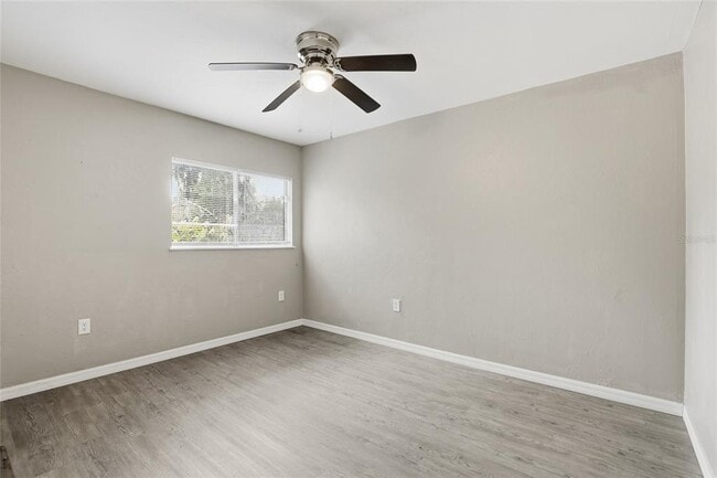 Building Photo - 207 SW 6th Ave