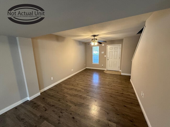 Building Photo - 7461 Arratt Ct