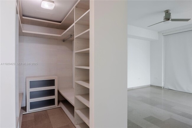 Building Photo - 68 SE 6th St