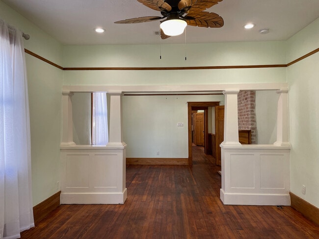 Building Photo - 2221 Saint Bernard Ave