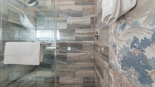 Building Photo - 1866 Pathways Drive