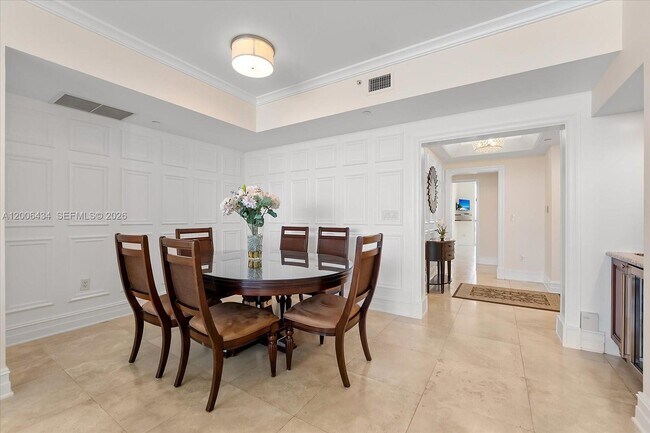 Building Photo - 17875 Collins Ave