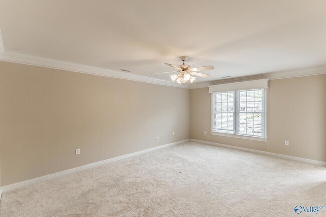 Building Photo - 481 Brenda Dr