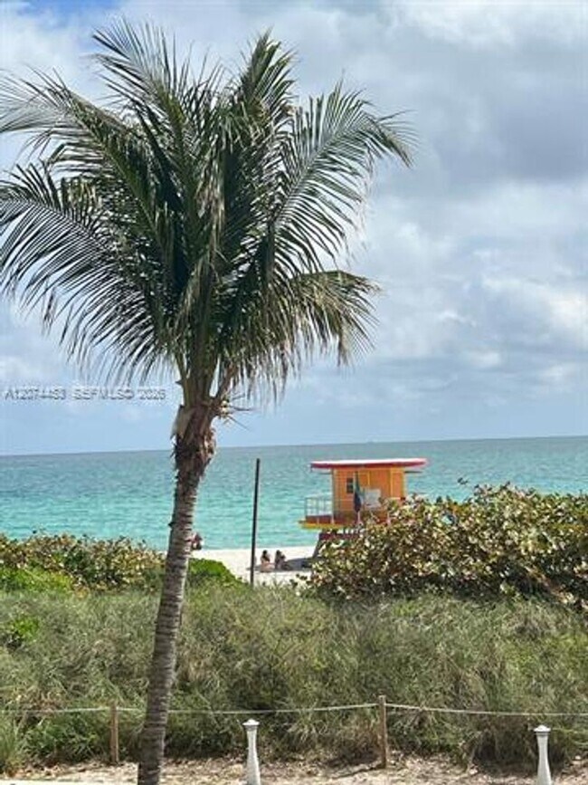 Building Photo - 6039 Collins Ave