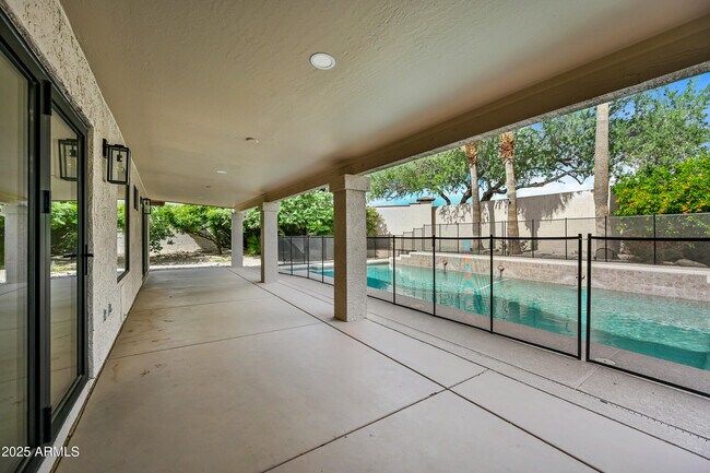 Building Photo - 12810 E Yucca St