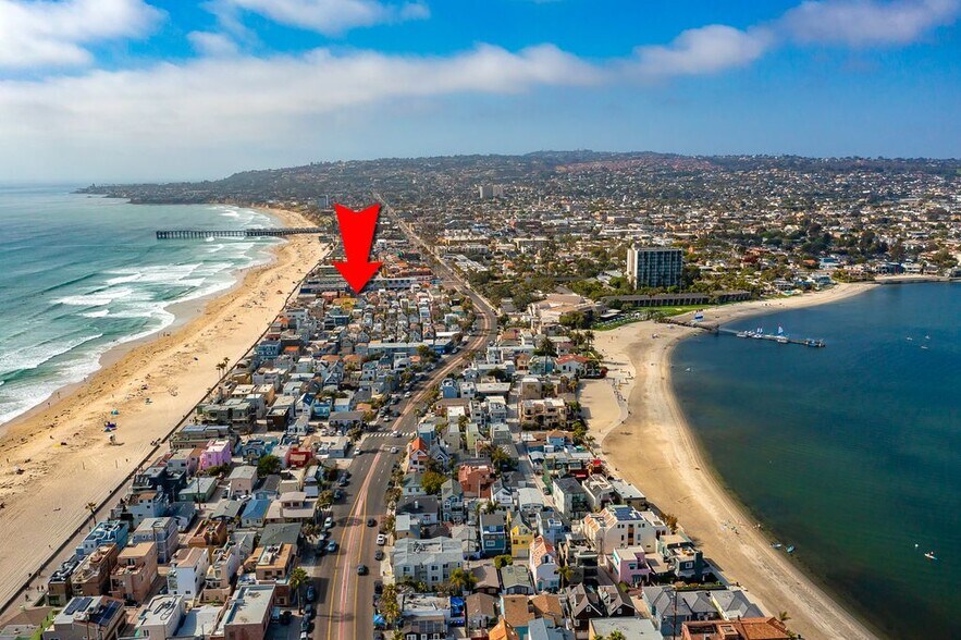 Building Photo - 731 Zanzibar Ct