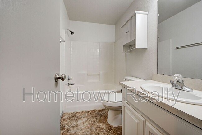 Building Photo - 16416 Oconee Creek Dr