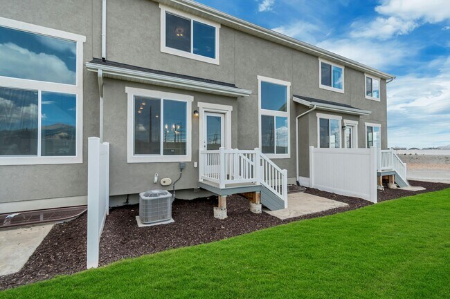 Building Photo - 716 S 4500 S