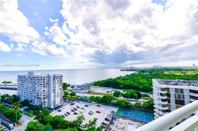 Building Photo - 2475 Brickell Ave