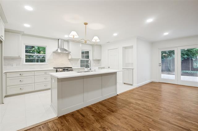 Building Photo - 705 Tarryall Dr
