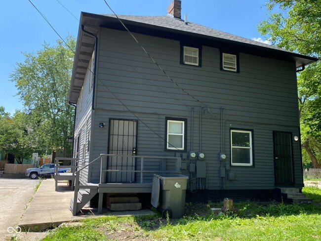 Building Photo - 253 N Gray St