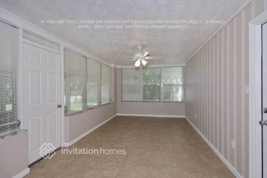 Building Photo - 411 W Charlotte Ave