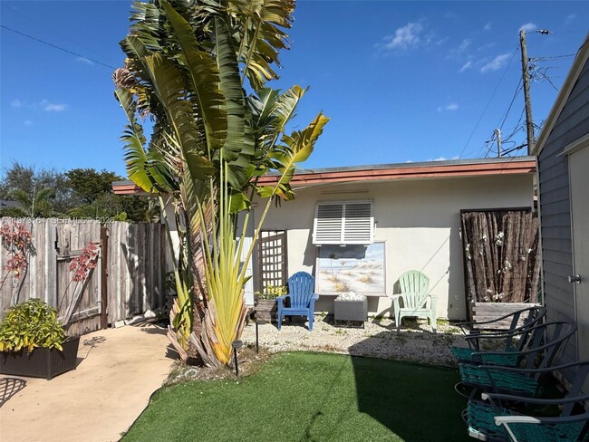 Building Photo - 1544 NW 4th Ave