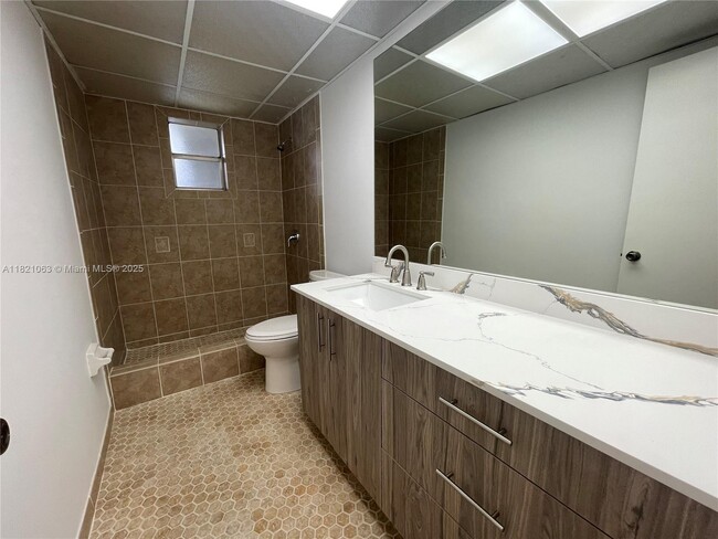 Building Photo - 40 NW 87th Ave
