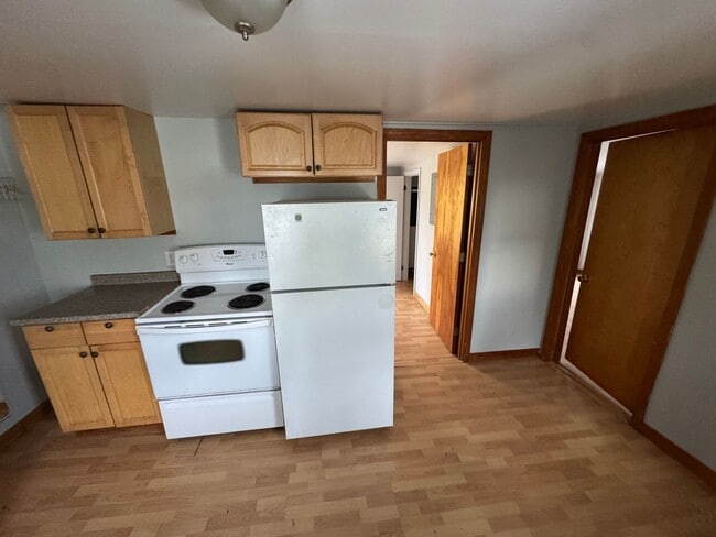 Building Photo - 10 Portland St