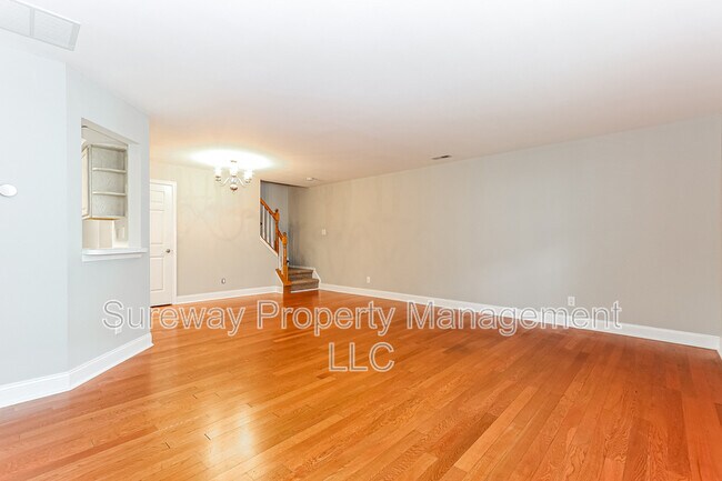 Building Photo - 4406 Aberdeen Ln