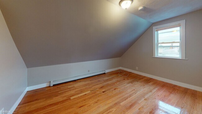 Building Photo - 2 br, 1 bath House - 10 Kelley Ct. #301 3-C