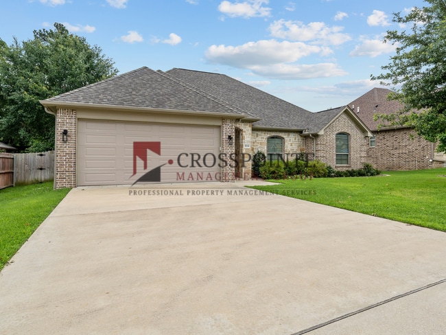 Building Photo - 3 Bedroom 2 Bath Near Three Lakes MS!