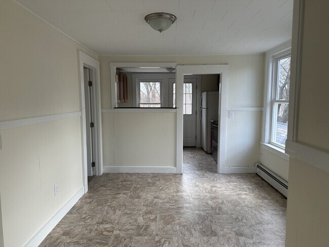 Building Photo - 357 Lancaster St