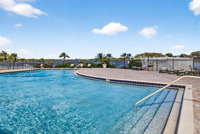 Building Photo - 13824 Orange Sunset Dr