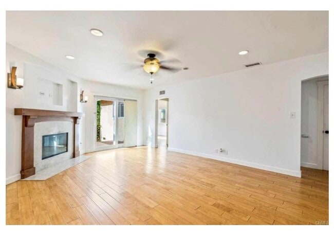 Building Photo - 4759 Hackett Ave