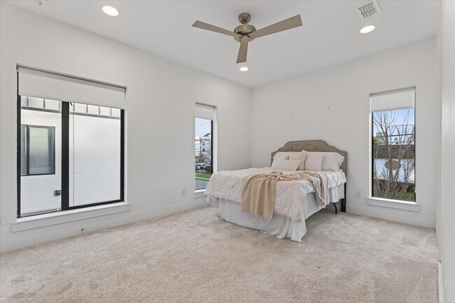 Building Photo - 4905 Camdale Ct