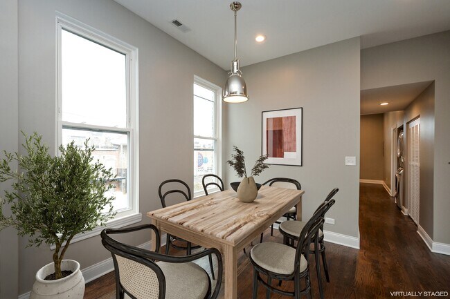 Building Photo - 1545 N Claremont Ave