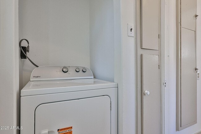 Building Photo - 63 W Windsor Ave